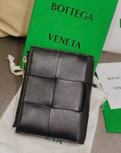 BOTTEGA VENETAイントレチャート 二つ折りウォレット