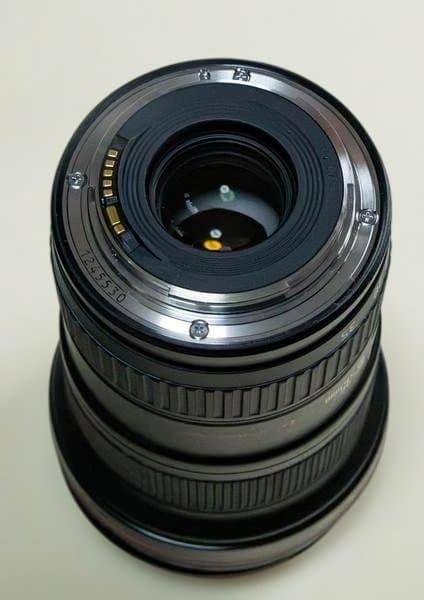 Canon EF 16-35mm f/2.8L II USM　広角ズームレンズ