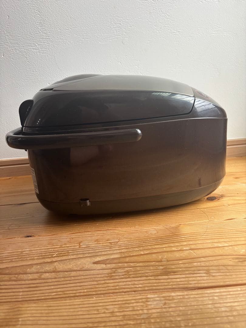 【ss 1000】炊飯器　一升炊き　象印　NW-VH18