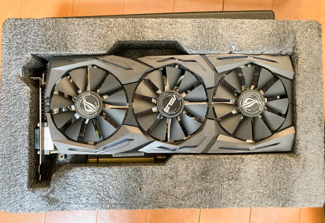 グラフィックボード・グラボ・ビデオカード ASUS ROG-STRIX-GTX1070-8G-GAMING GPU