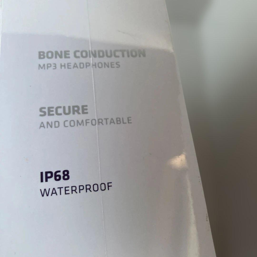 AFTERSHOKZのXTRAINERZ防水骨伝導MP3ヘッドホン