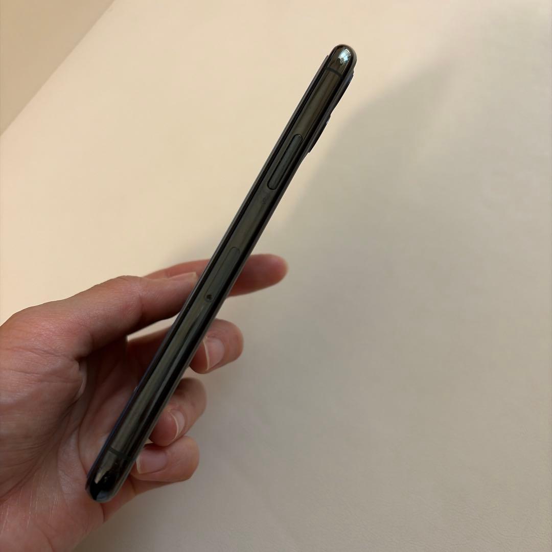 iPhone 11 Pro ミッドナイトグリーン本体　256GB SIMフリー