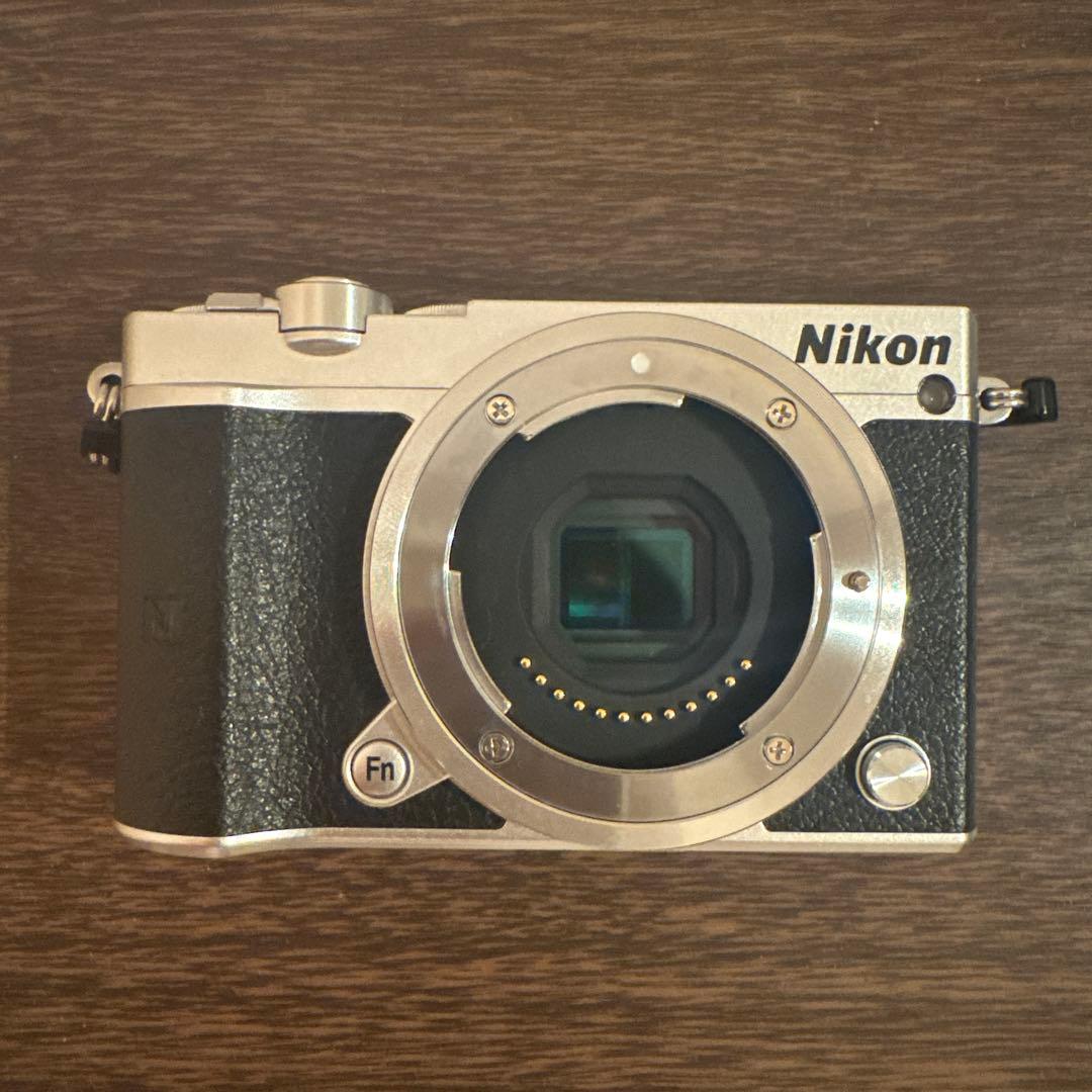 Nikon 1 J5 ミラーレスカメラ ダブルレンズキット