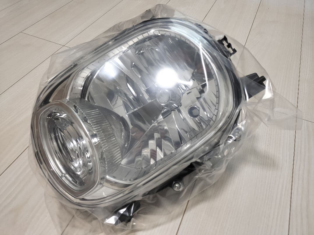 新品未使用　スズキ ラパン 純正ハロゲンヘッドライト 左右