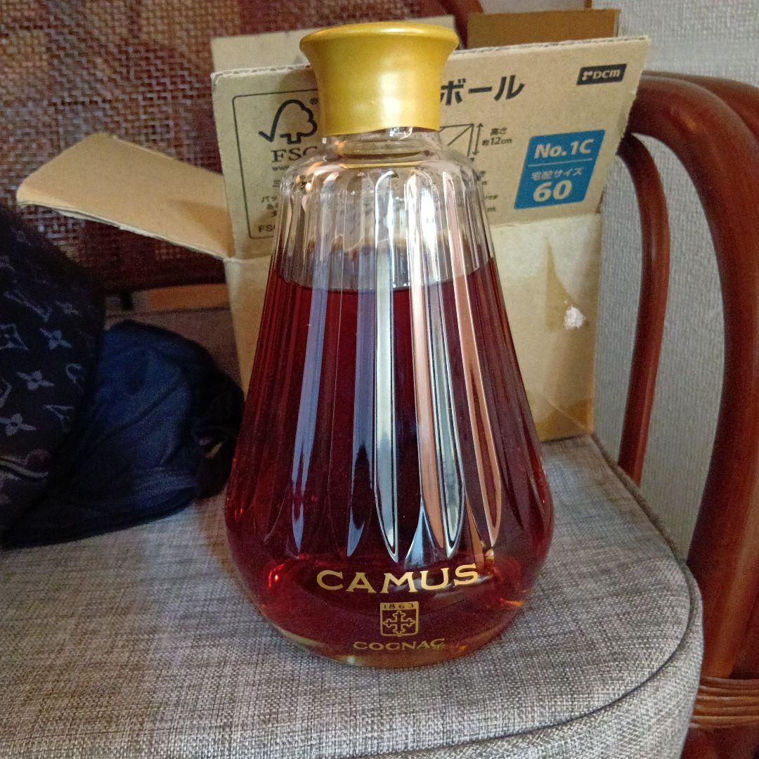 未開封　カミュ カラフェ バカラボトル 700ml コニャック