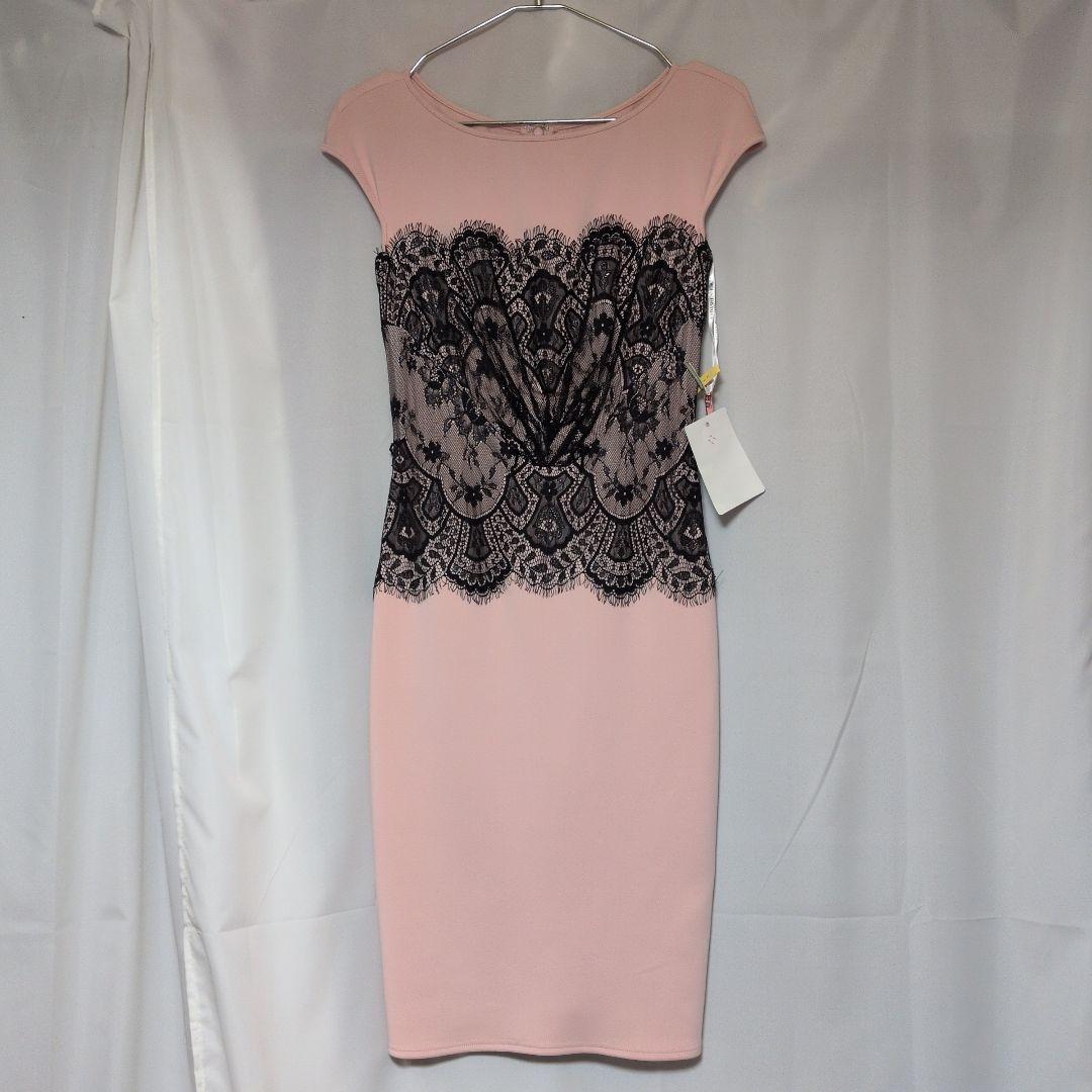 タダシショウジ ピンクと黒のレースタイトドレス