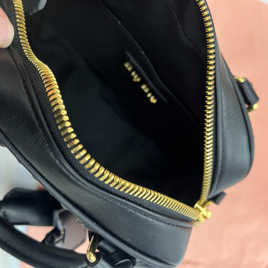 miu miu マテラッセ ショルダーバッグ