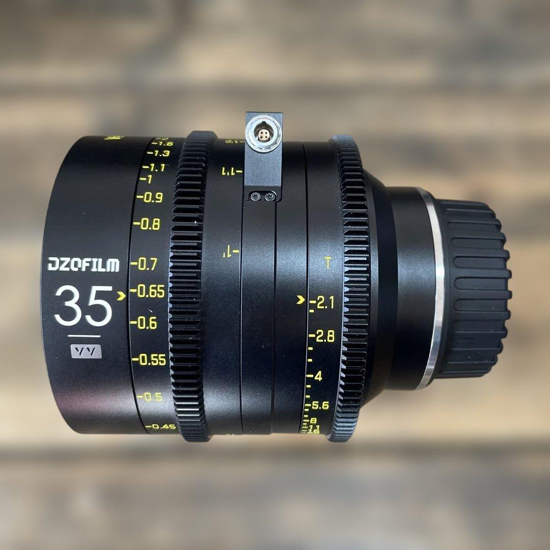 DZOFilm Vespid Cyber 35mm T2.1 シネレンズ