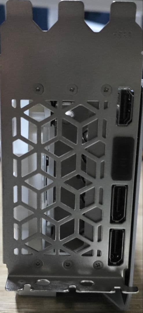 Geforce RTX4070Ti 12GB 玄人志向　ホワイト