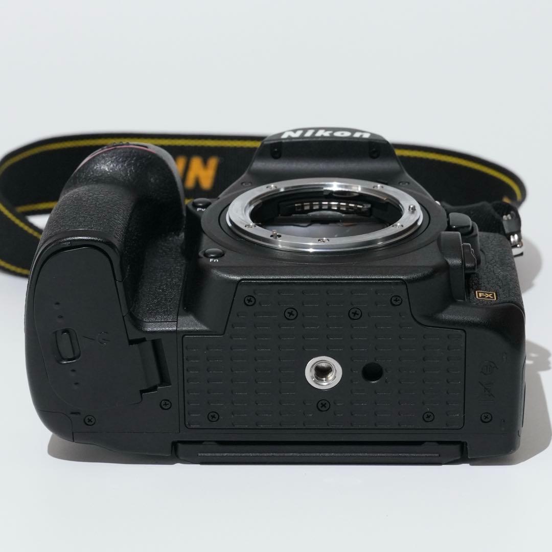 デジタルカメラ NIKON D780 + AF-S 35mm f1.8G ED + SB-700