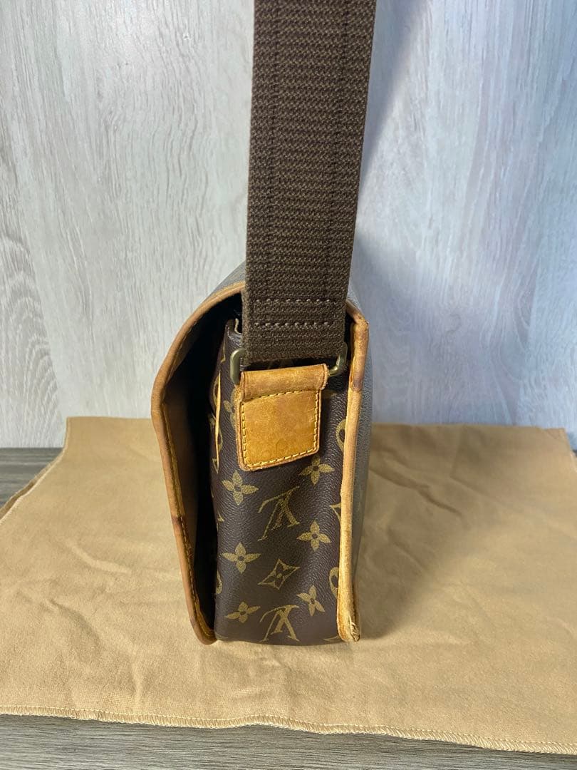 ルイヴィトン　モノグラム　ボスフォール　メッセンジャーバッグ　M40106