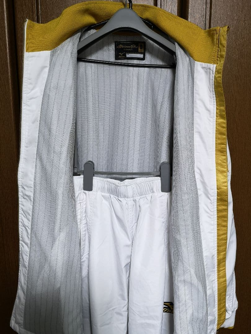 Mizuno Pro ジャージ セットアップ ホワイト/ゴールド サイズO