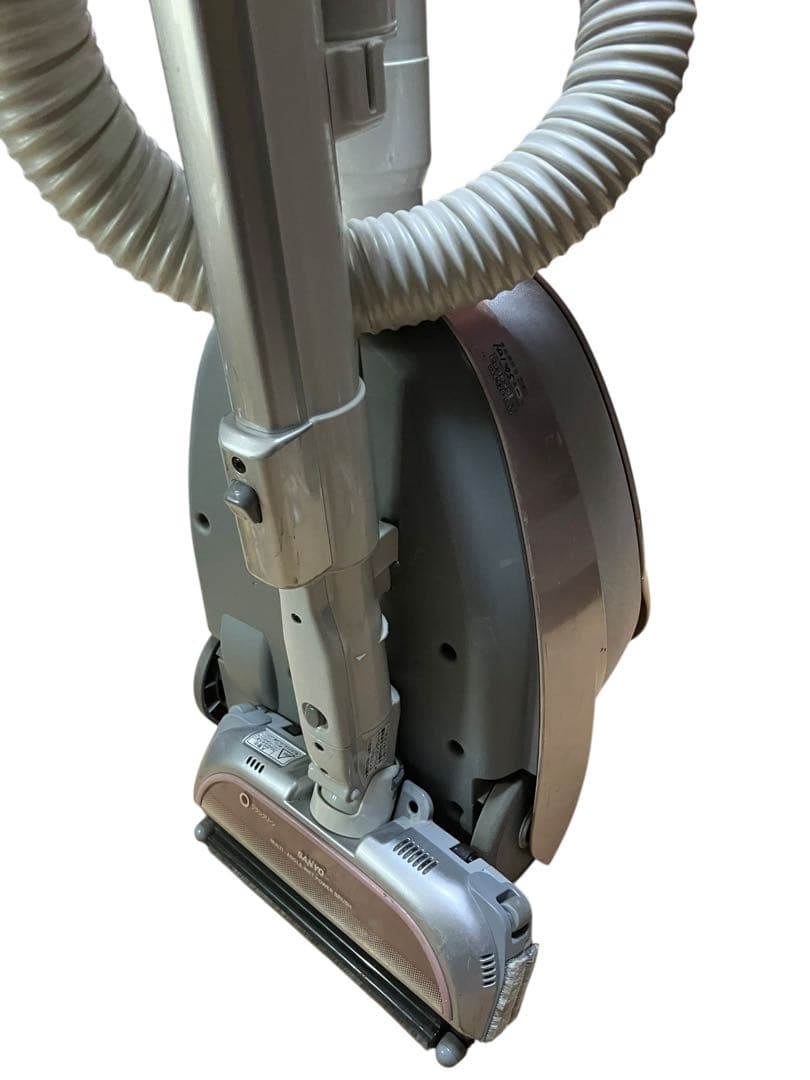 シナモン 　SANYO 三洋　サイクロン掃除機SC-XD1000 8年製