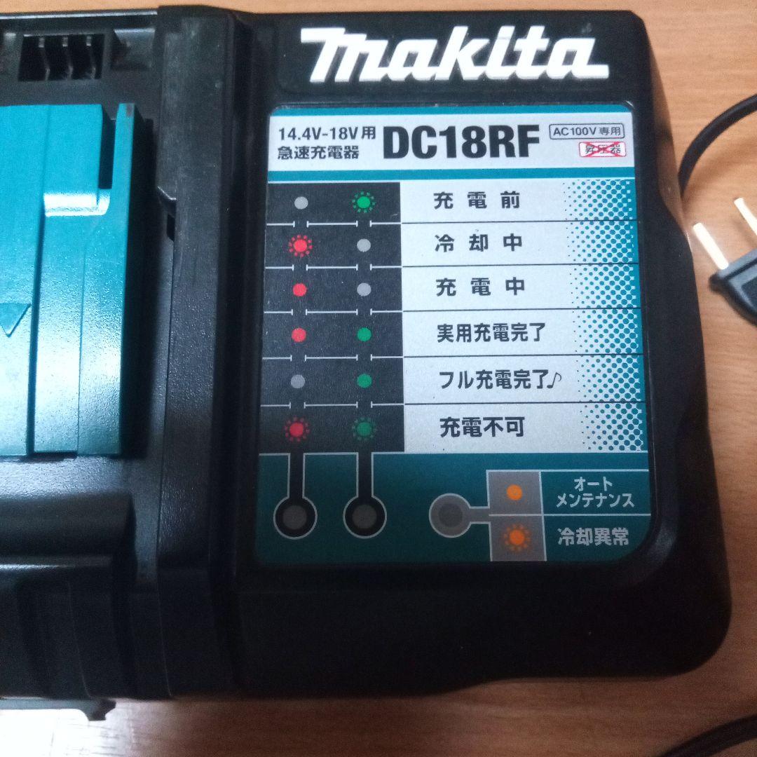 ②Makita 充電式クリーナー CL280FD バッテリー・充電器付き