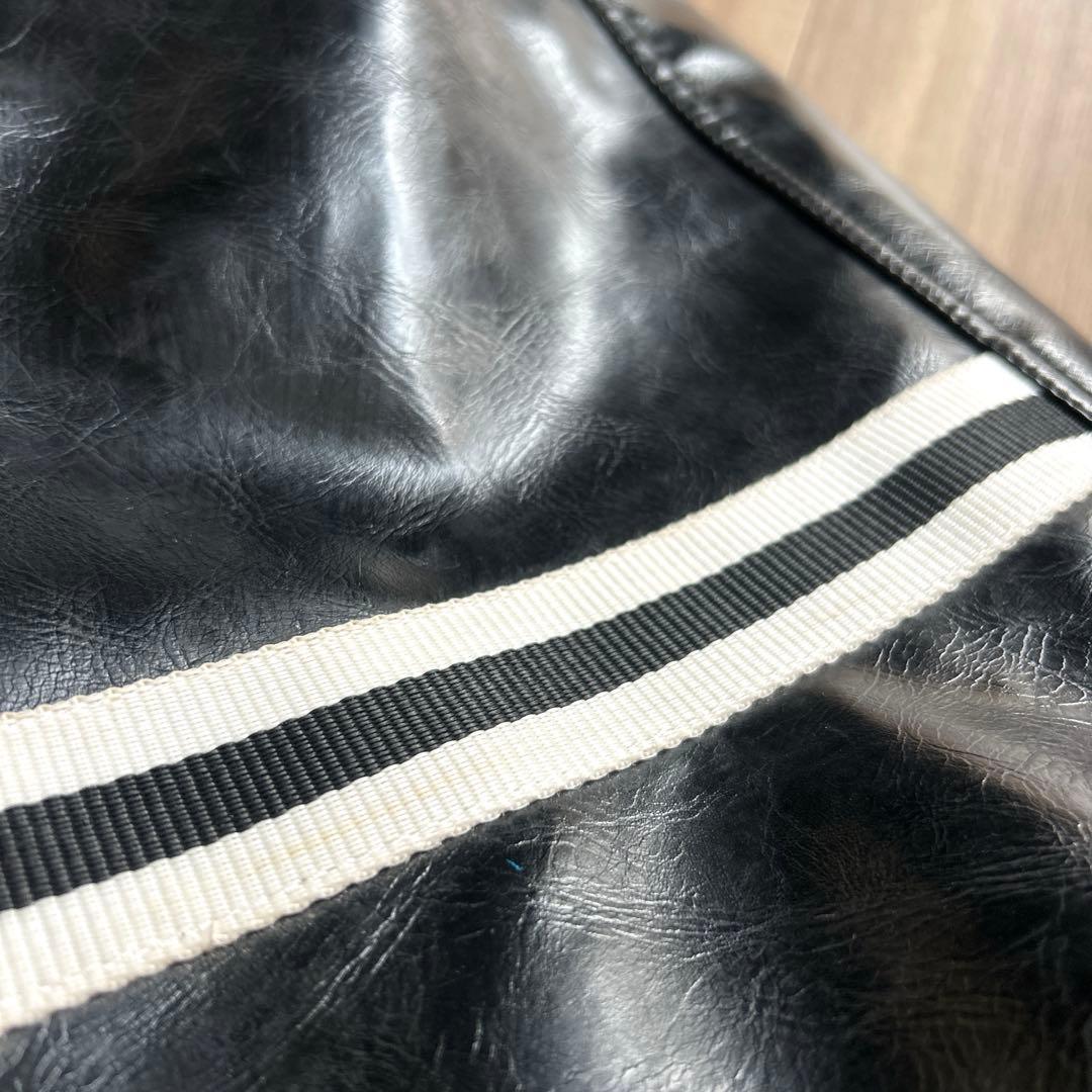 FRED PERRY 　フレッドペリー バレルバック ボストンバッグ ブラック
