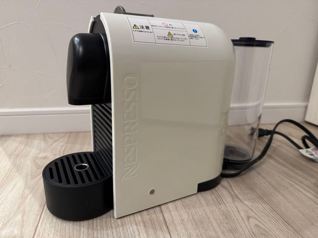 ネスプレッソ 本体 　ミルクフォーマー 　カプセルフォルダー セット
