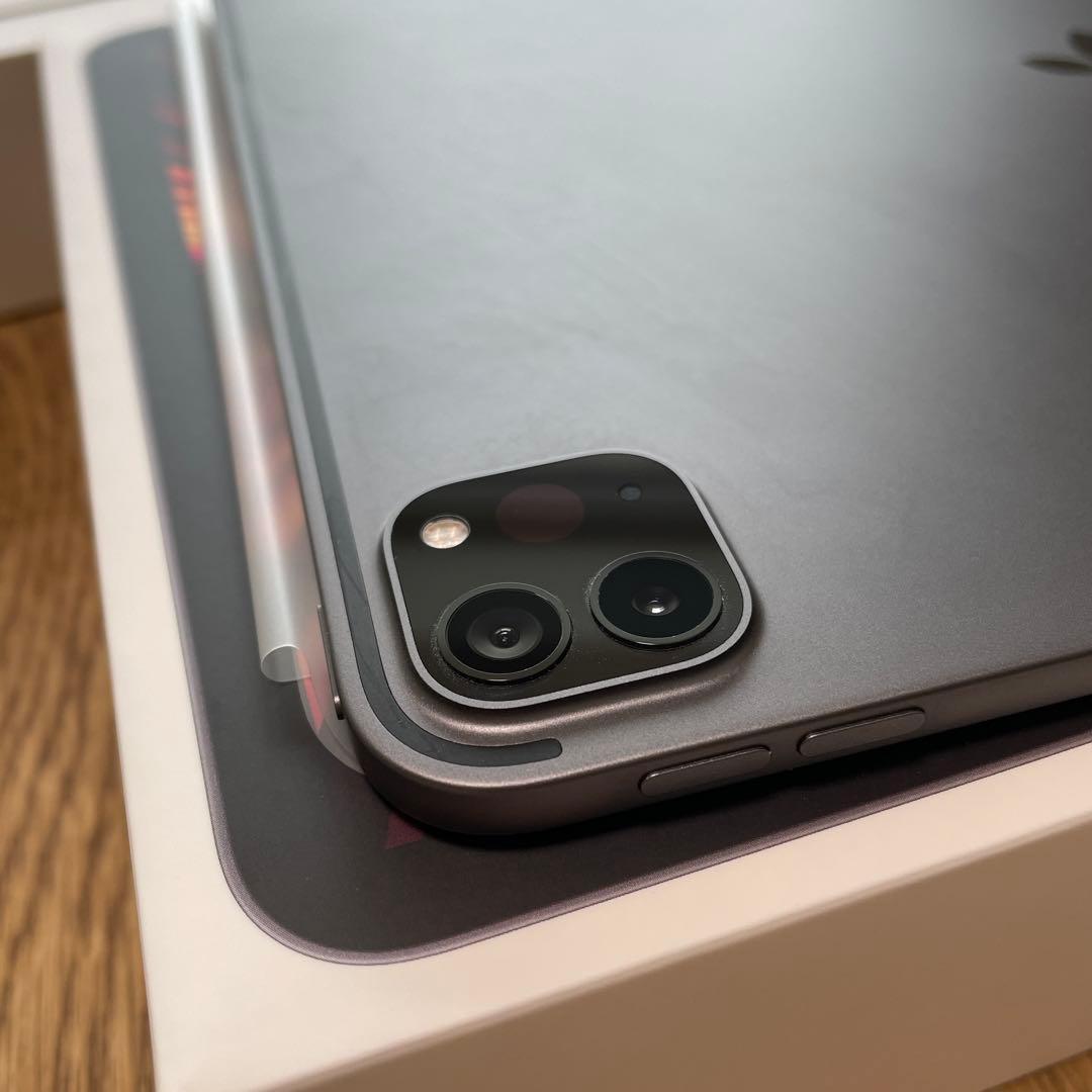 iPad Pro(第三世代) 11インチ WiFi 256GB MHQU3J/A