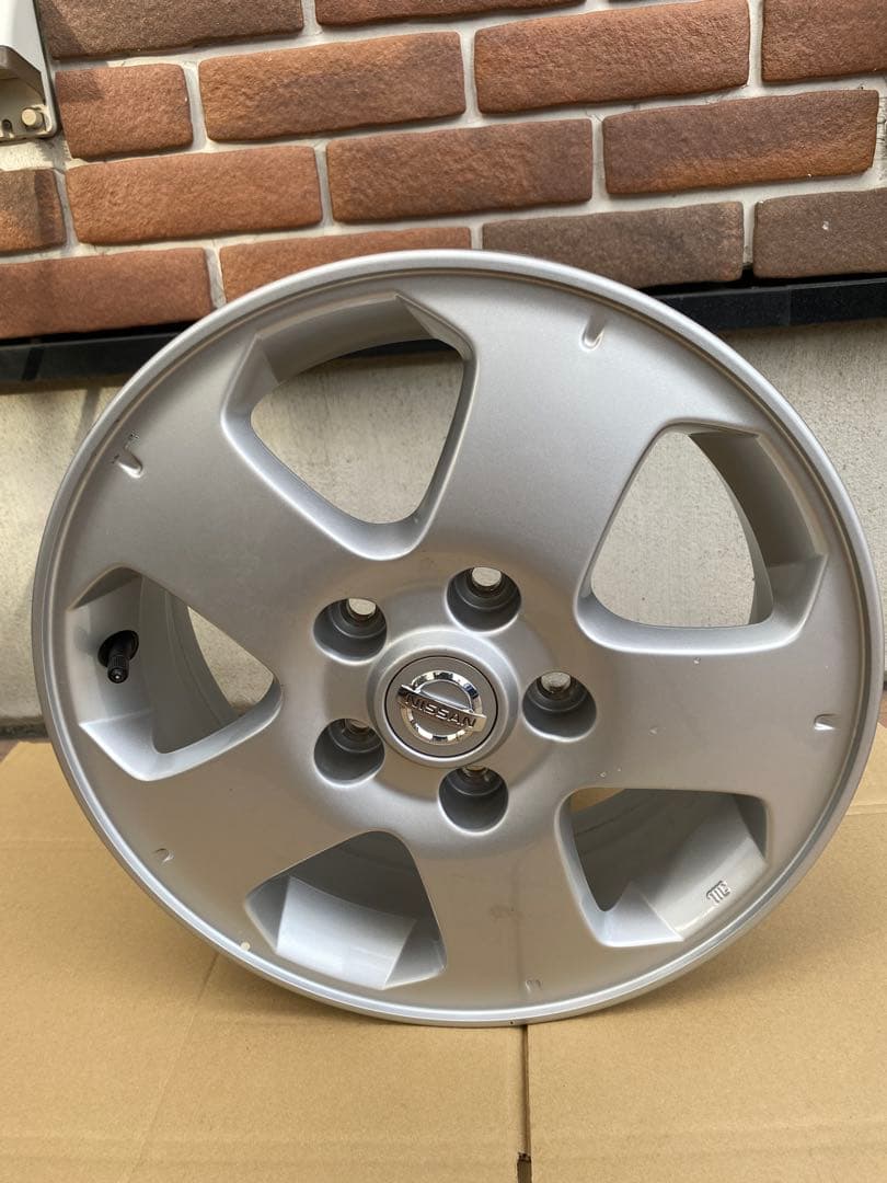 日産セレナC25純正15インチ 15×5.5JJシルバー 5スポーク ホイール