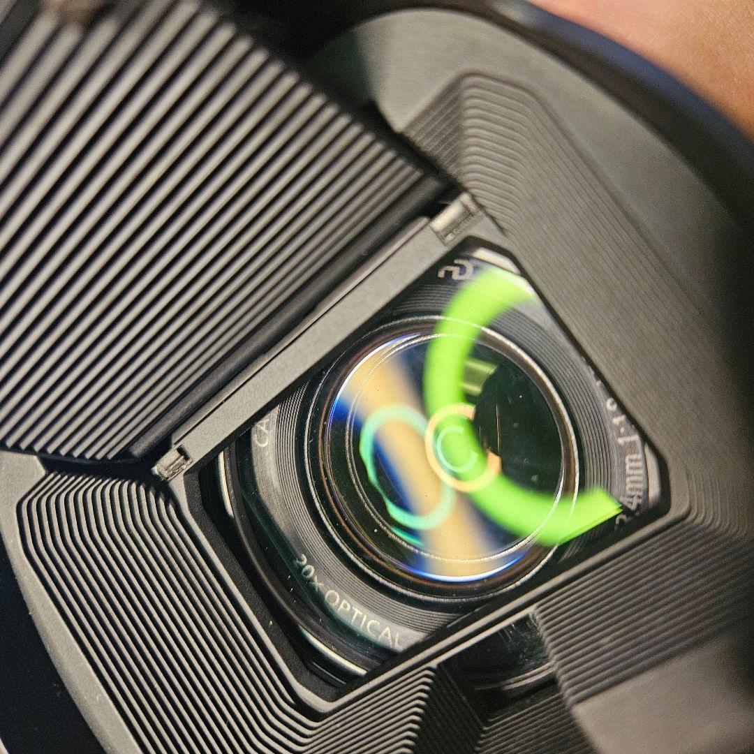 【匿名配送】Canon XA30業務用HDビデオカメラ バッテリー3個ケース付き