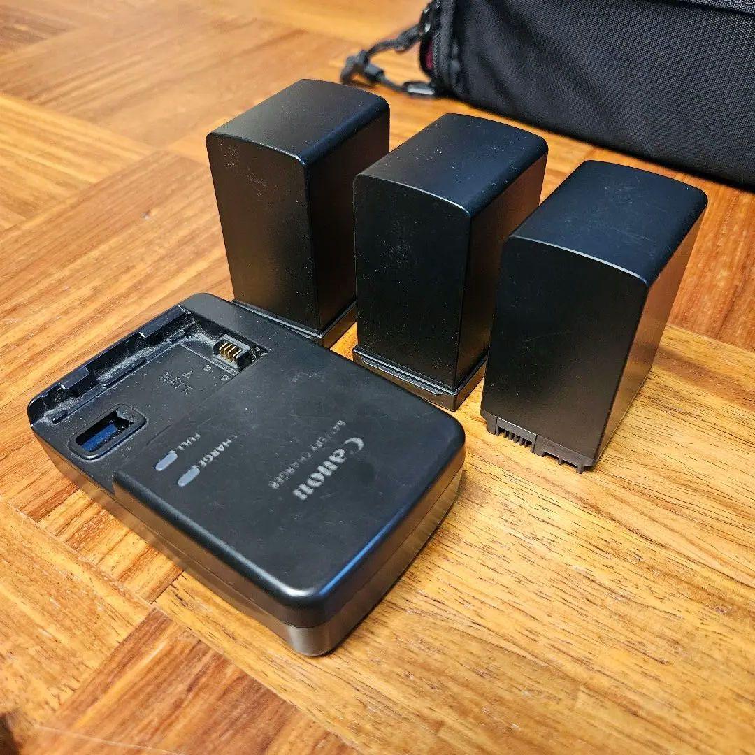 【匿名配送】Canon XA30業務用HDビデオカメラ バッテリー3個ケース付き