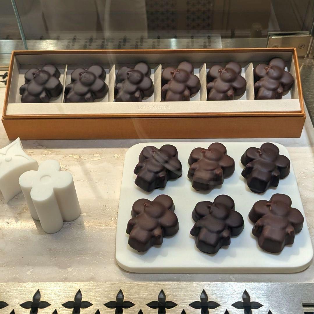 パリ Louis Vuitton チョコレート マシュマロ　ヴィヴィエンヌ　限定