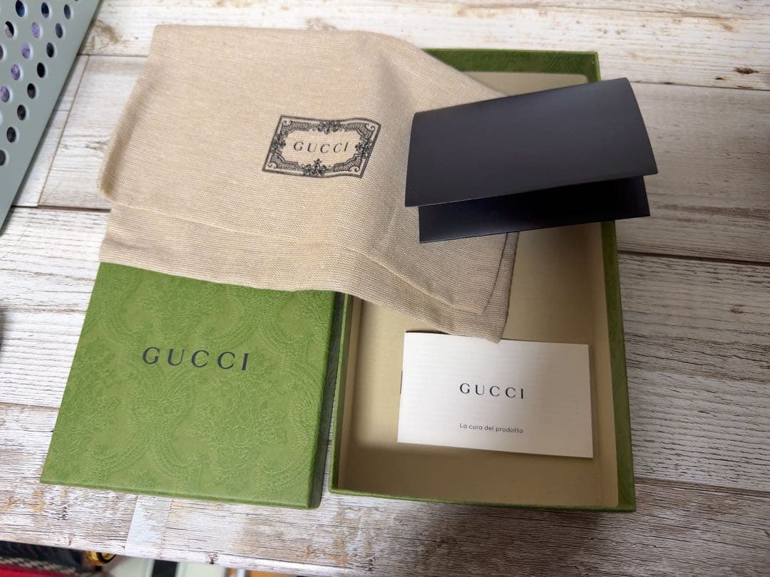 GUCCI ベージュ 長財布