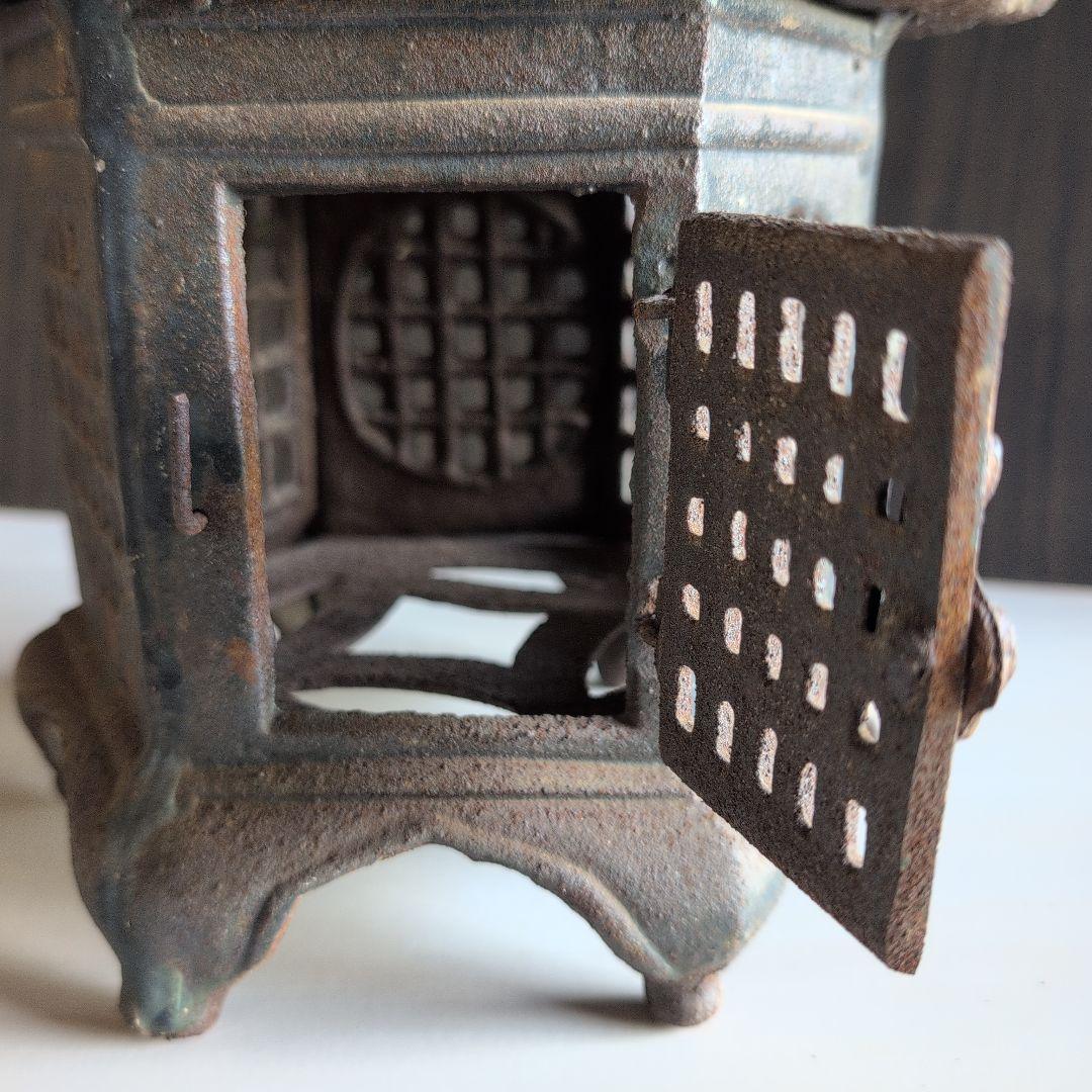 アンティーク灯籠　鉄製灯籠　レトロ