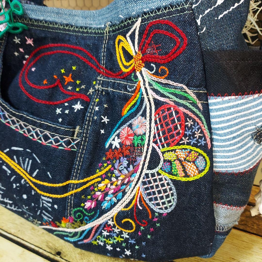 【ぽこぽん】刺繍デニムバック　No.634　デニムリメイク　刺繍バック