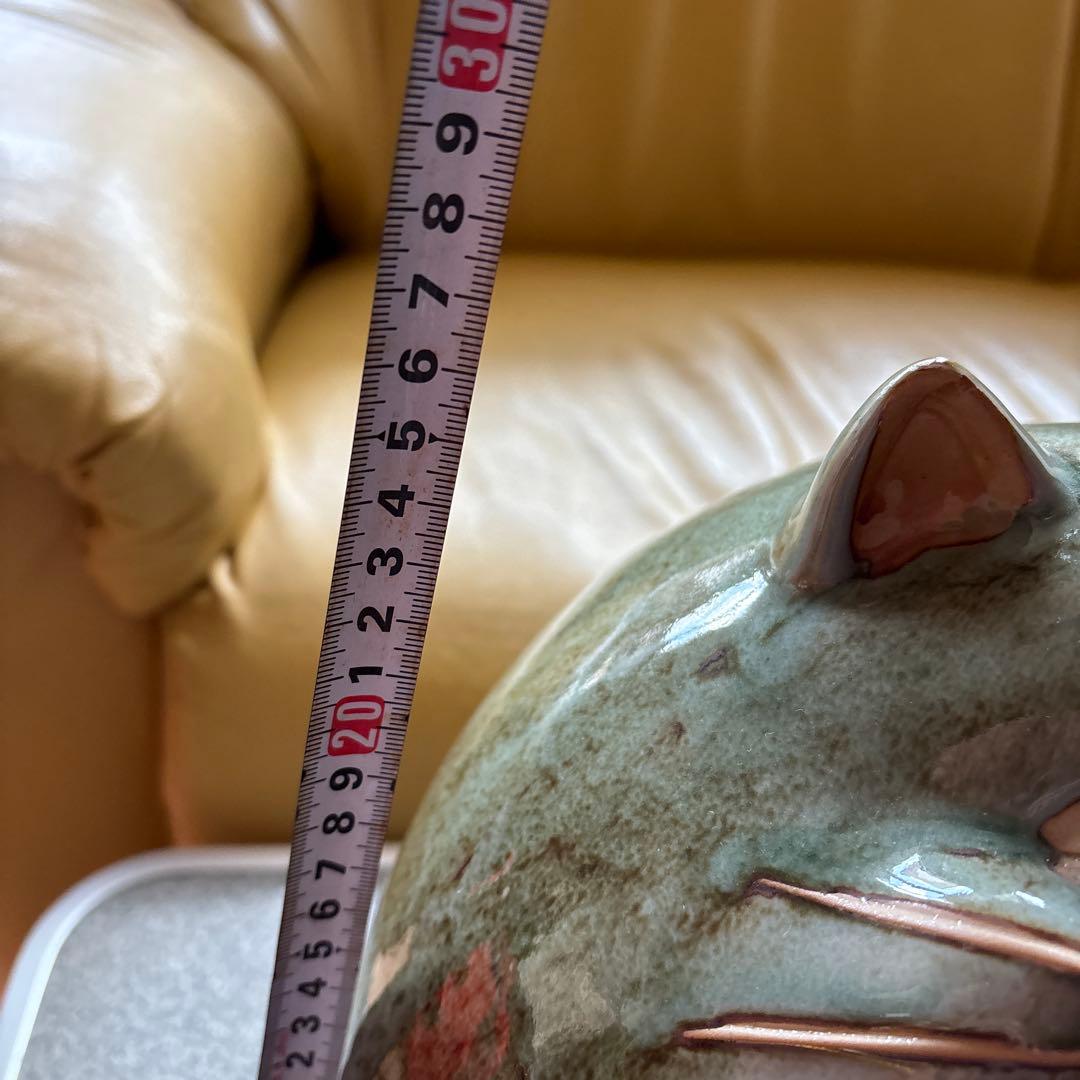 笑顔の可愛い大きな陶器の猫の置物 27×27cm