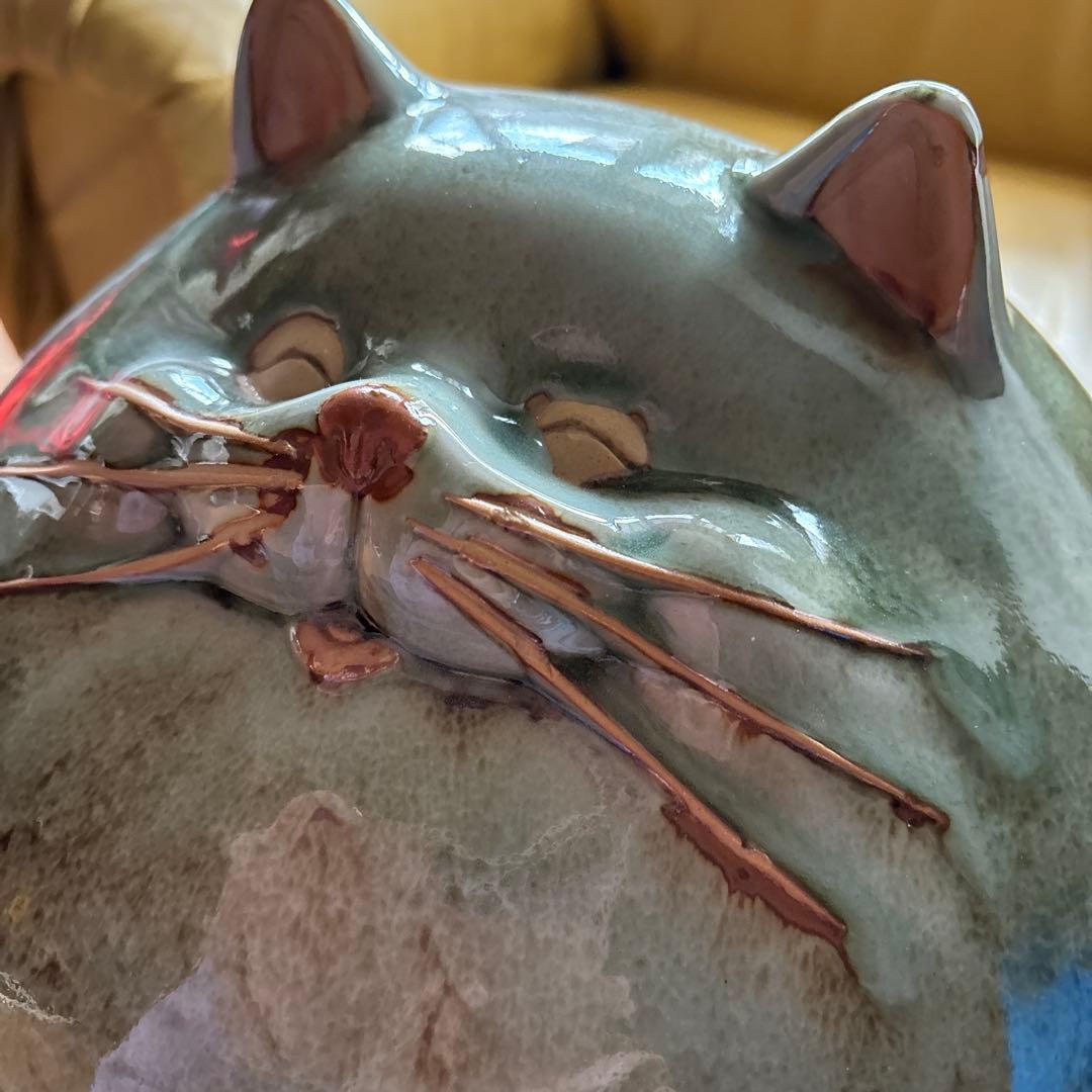 笑顔の可愛い大きな陶器の猫の置物 27×27cm