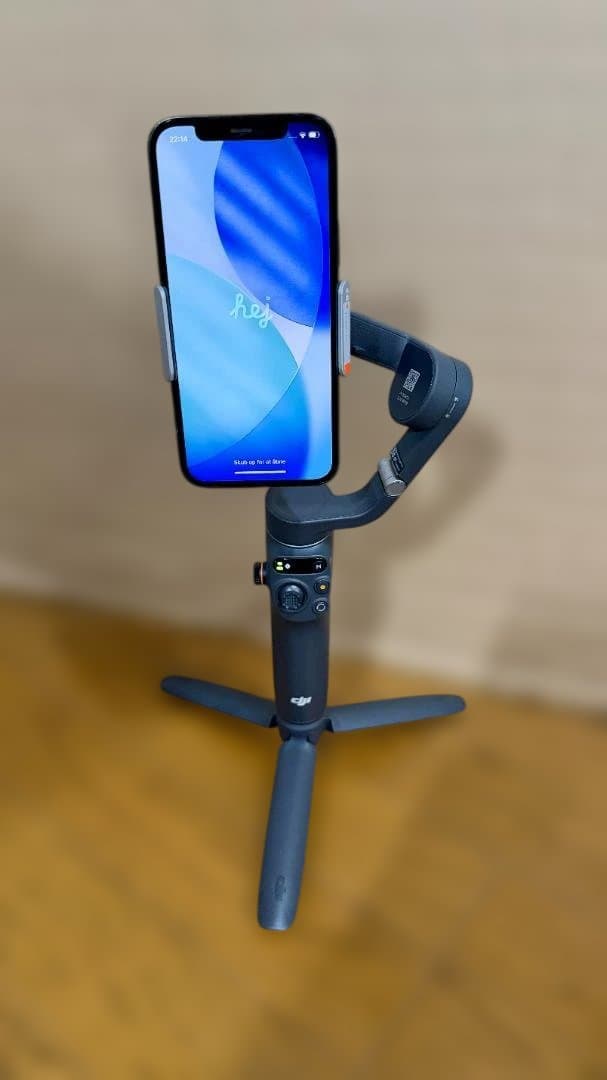【極美品】DJI Osmo Mobile 6 スマホ用ジンバル スタビライザー
