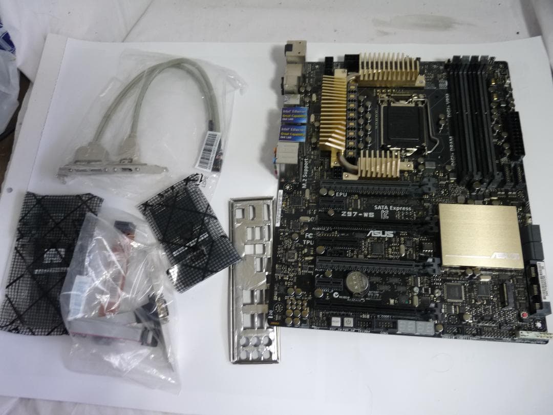ASUS Z97-WS マザーボード　現状品