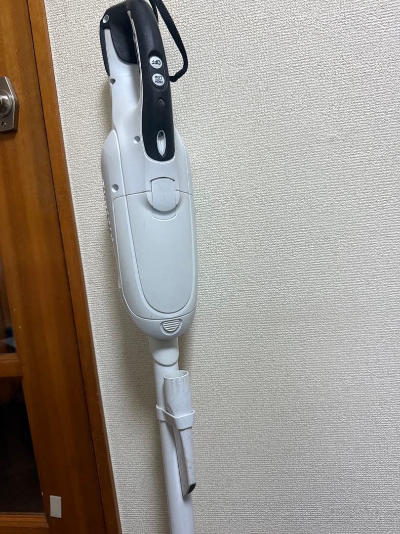 マキタ18V充電式クリーナCL142FD純正バッテリー、純正急速充電器付