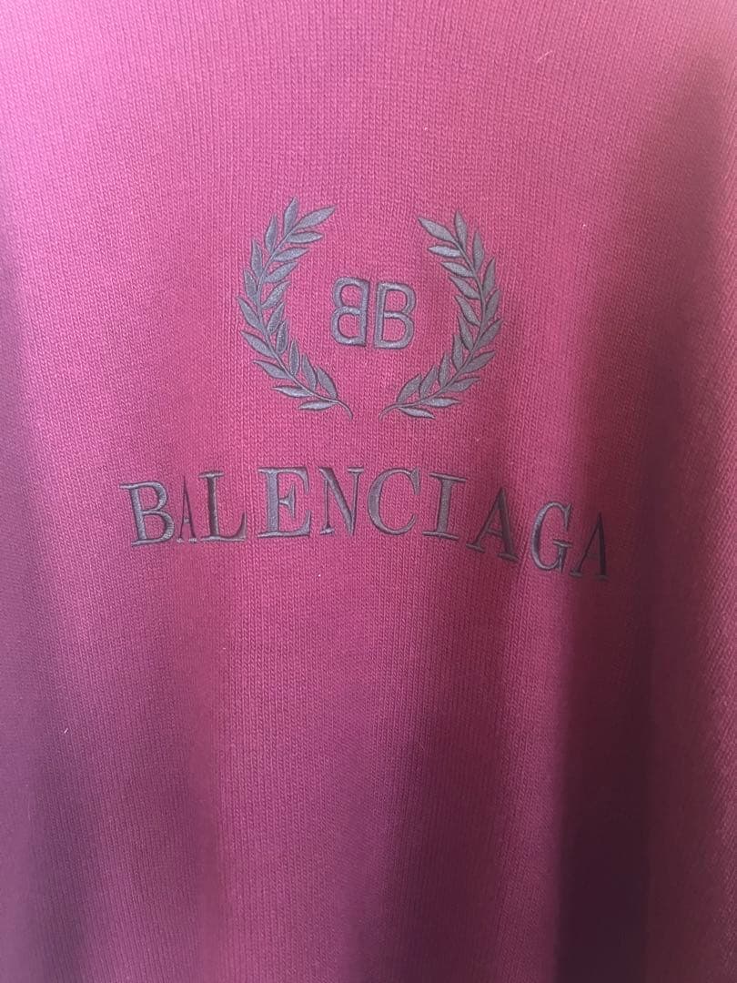 バレンシアガ　セーター