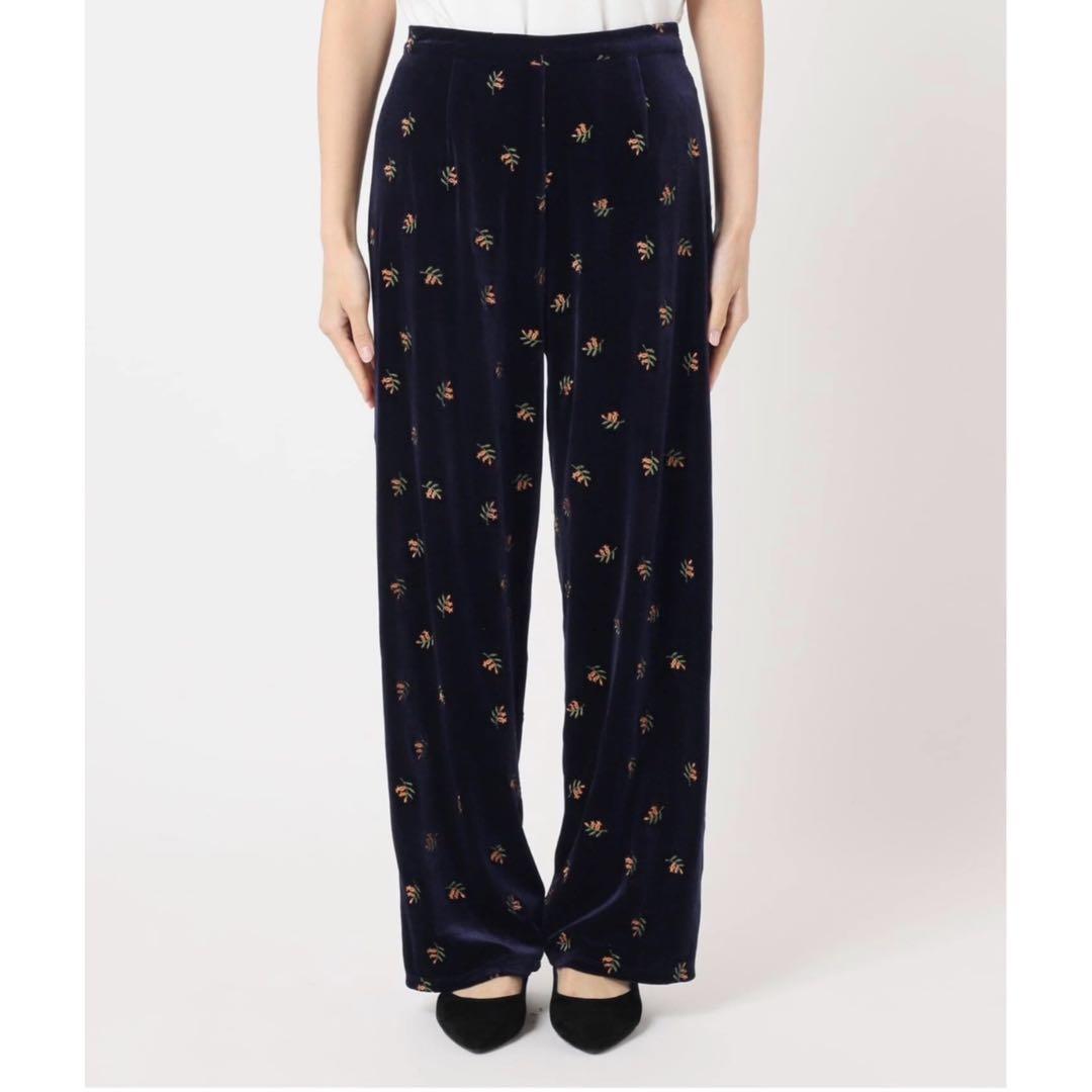 完売 【OUTDOOR PRODUCTS】 刺繍ベロアフレアパンツ