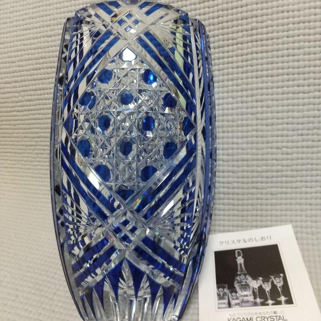 約８万円 カガミクリスタル 江戸切子の花瓶／笹っ葉に八角籠目紋 (調和と絆)