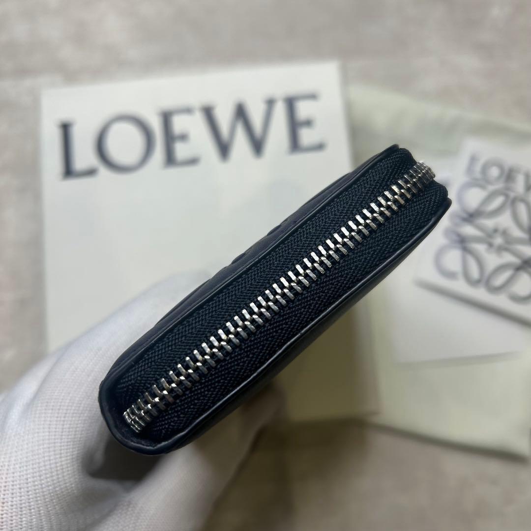 新品同様☆大人気 ロエベ アナグラム ネイビー レザー 財布 男女兼用