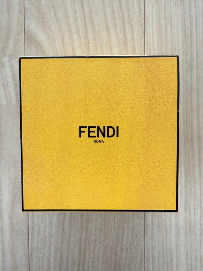 FENDI バングル