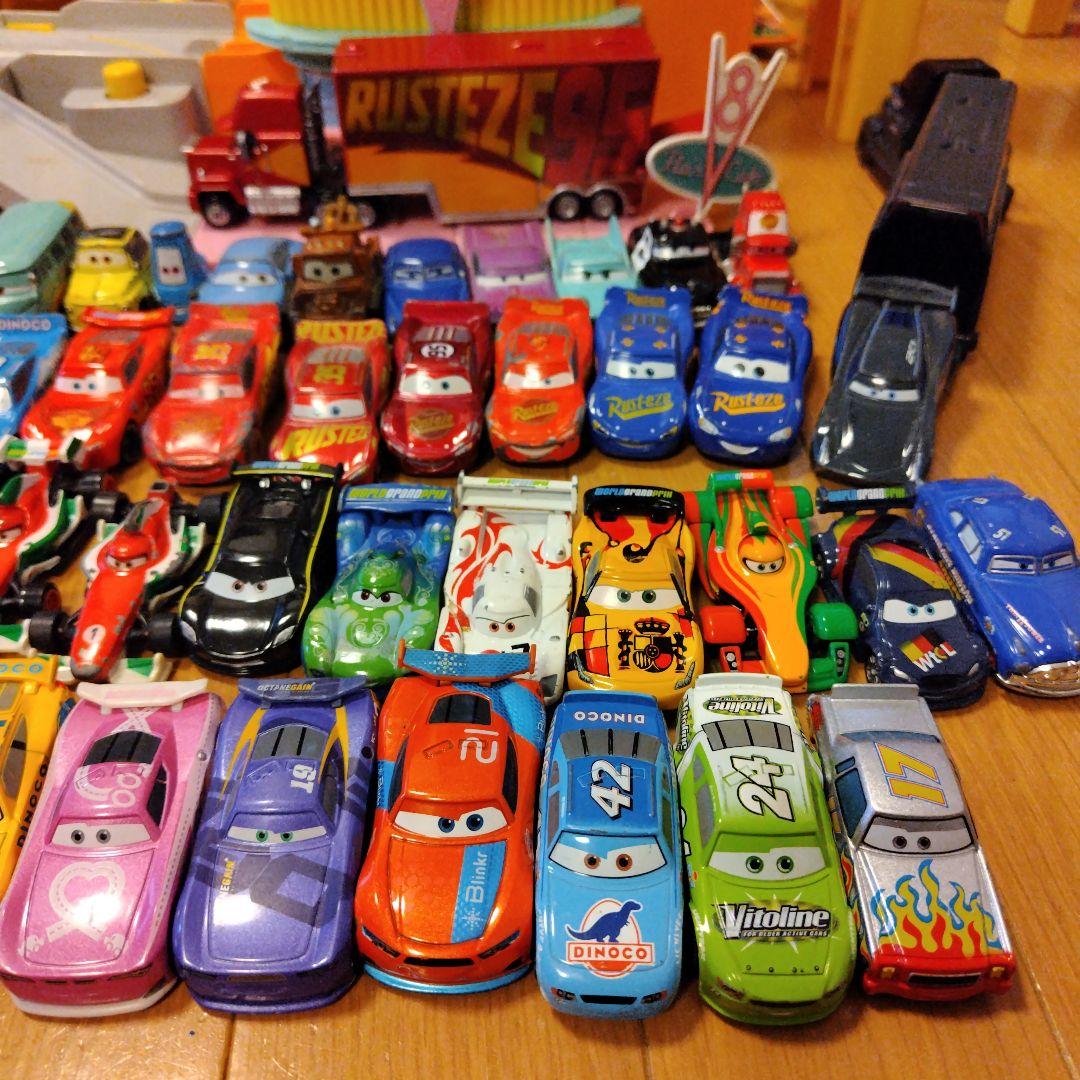 カーズ ディズニー トミカ等 セット47台 ラジエータースプリングス まとめ売り