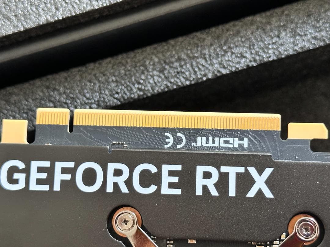 グラフィックボード・グラボ・ビデオカード GeForce RTX4080 SUPER GAMING X SLIM 16G