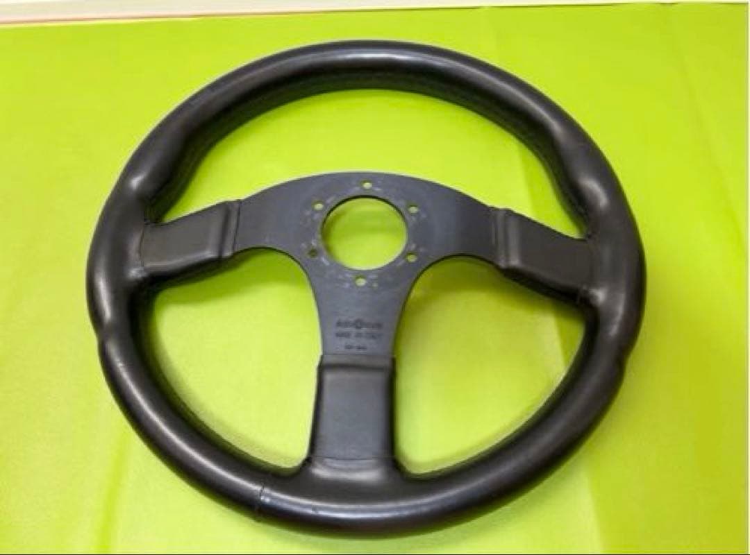 italvolanti IMOLAステアリング 3スポーク レザー製