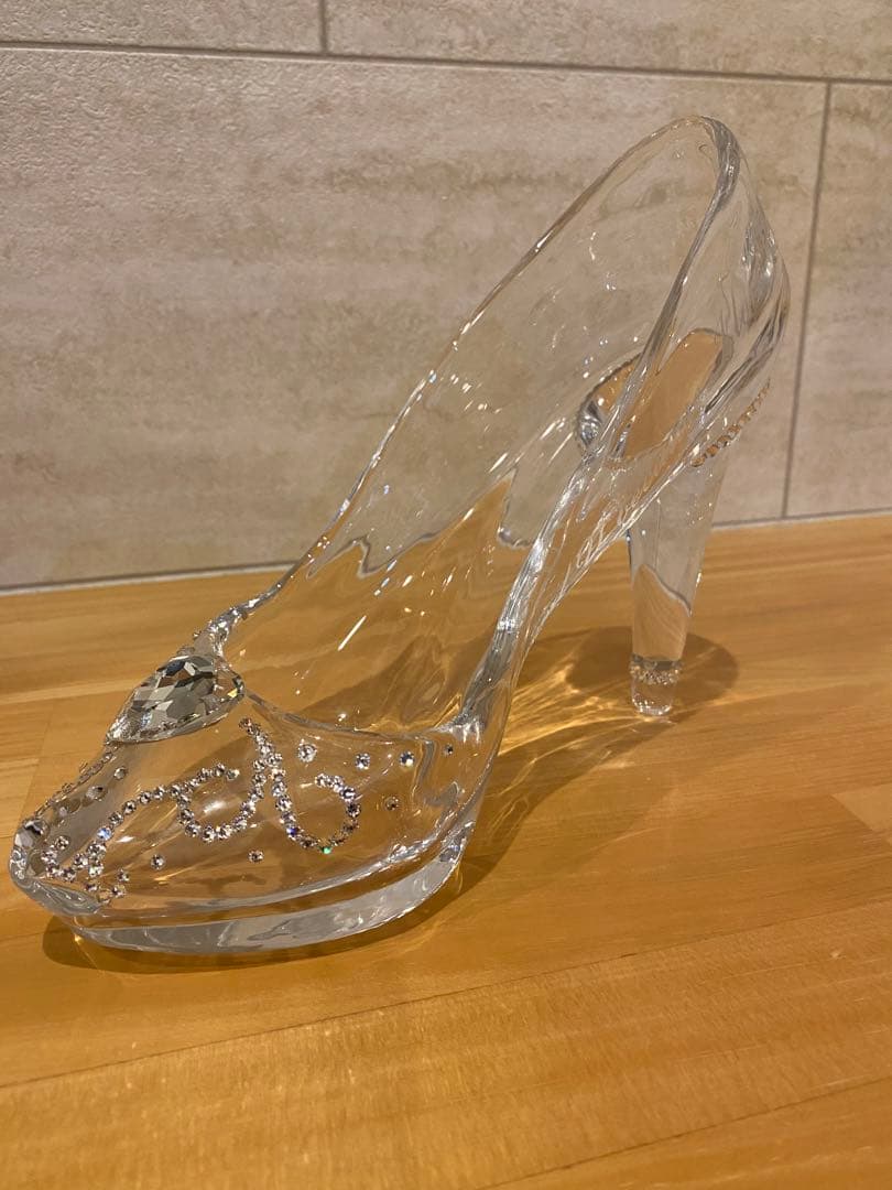 に*ん様 EMMA エマ 履けるガラスの靴 デコレーションハート結婚式