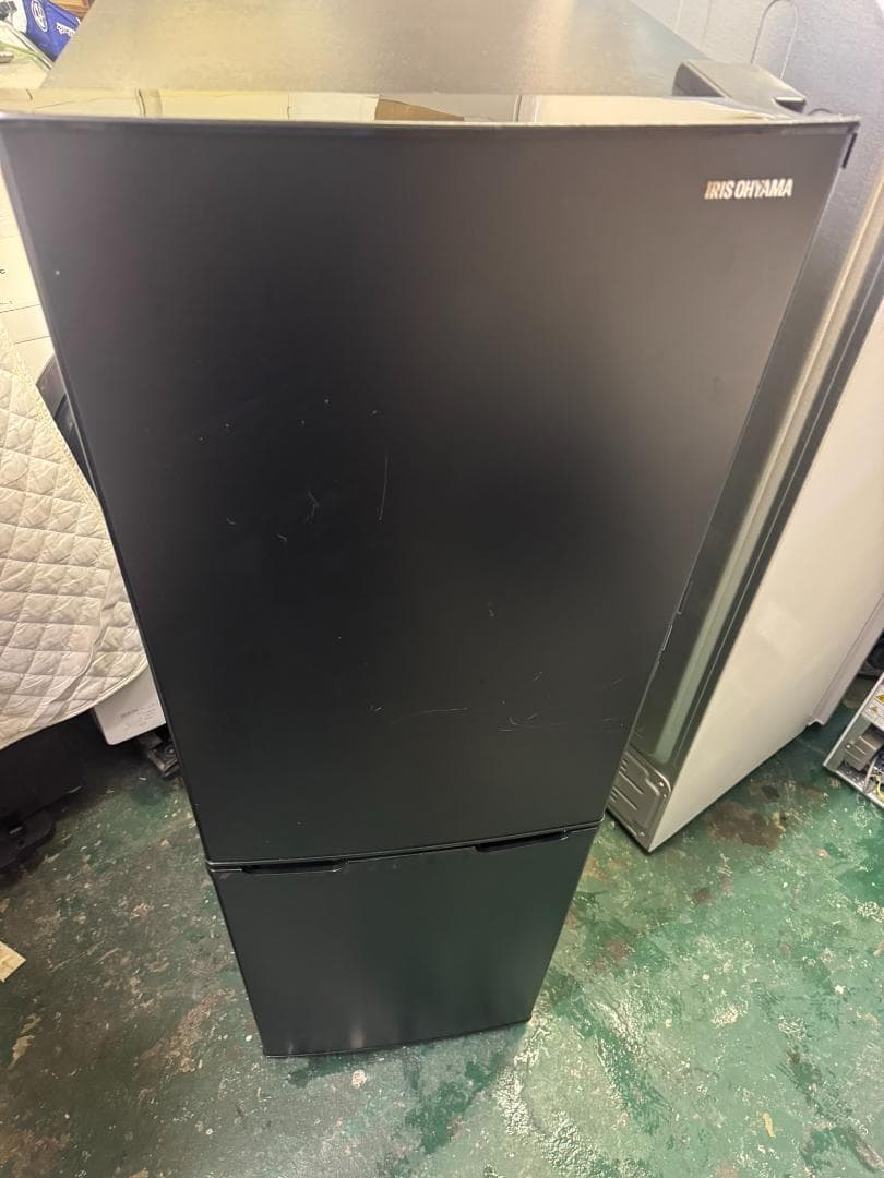 ブラック 冷蔵庫 下冷蔵上冷凍