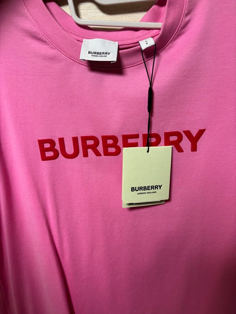 BURBERRY ピンク 半袖Tシャツ S