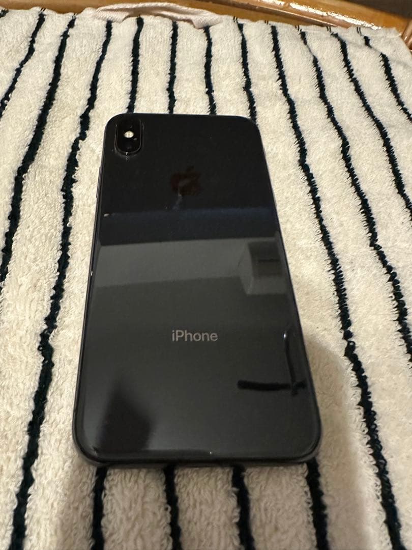 Apple iPhone 10 256GB 画面ひび割れあり