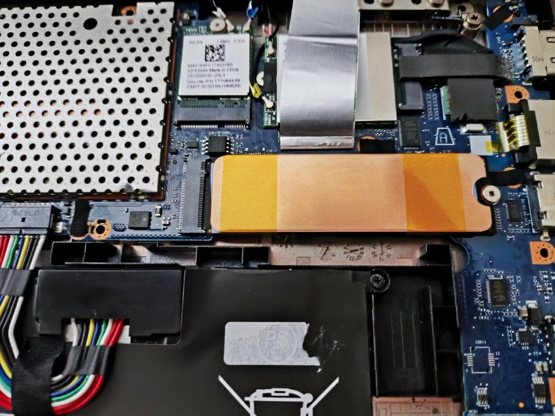 Sony Vaio i7 8565u, 512GB NVME/ 新品のバッテリー