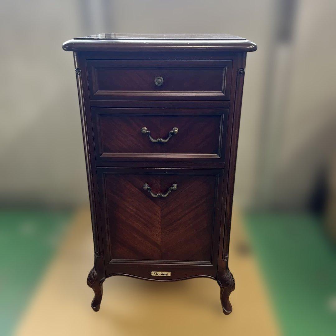 Sri Tokai 東海家具　クラシックスタイル　猫脚　サイドチェスト　3段