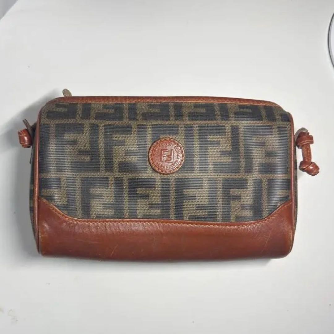 FENDI ミニポーチ