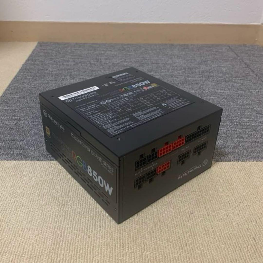 Thermaltake Toughpower RGB 850W 電源ユニット