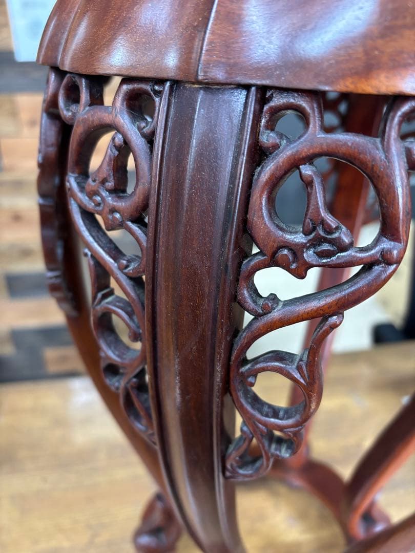 希少品　華道具　唐木　紫檀　ぶどう透かし彫り　飾り台　花台　香炉台　猫脚　盆栽台